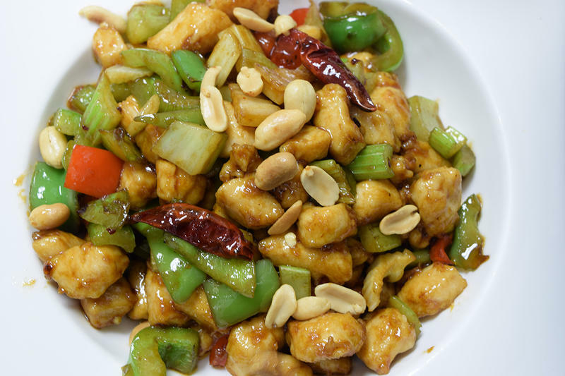 (L) Kung Pao Chicken